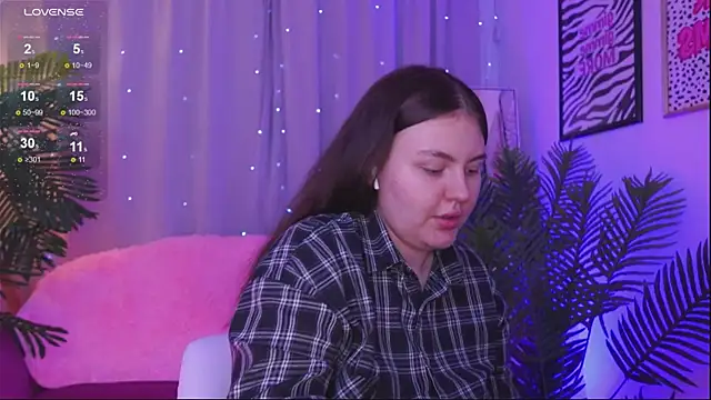 Snapshot of Mia__Peach chatting on 03/08/25, 03:50 Mia Peach online show from 03/08/25, 03:50