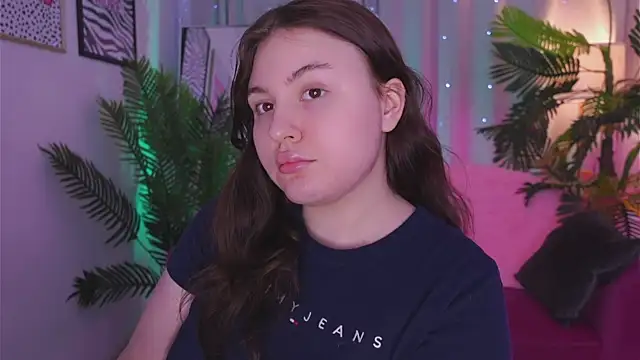 Snapshot of Mia__Peach chatting on 03/13/25, 01:43 Mia Peach online show from 03/13/25, 01:43