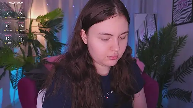 Snapshot of Mia__Peach chatting on 03/13/25, 09:05 Mia Peach online show from 03/13/25, 09:05