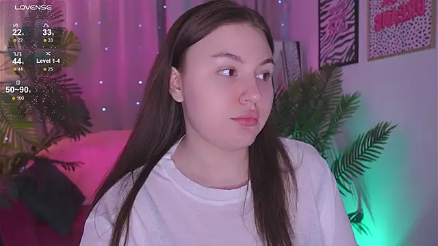 Snapshot of Mia__Peach chatting on 03/19/25, 11:57 Mia Peach online show from 03/19/25, 11:57