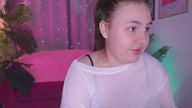 Snapshot of Mia__Peach chatting on 03/20/25, 07:14 Mia Peach online show from 03/20/25, 07:14