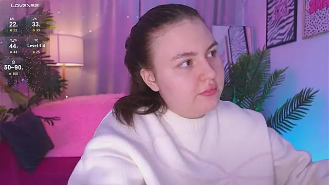 Snapshot of Mia__Peach chatting on 03/23/25, 12:36 Mia Peach online show from 03/23/25, 12:36