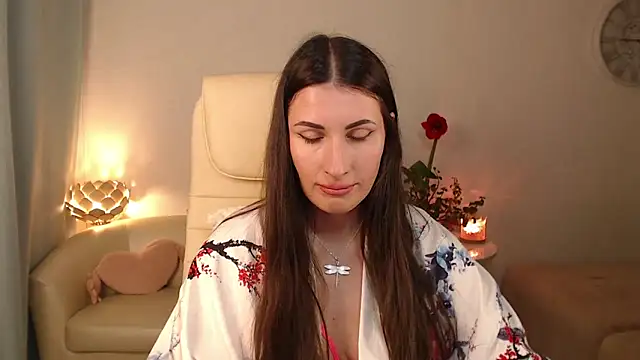 Snapshot of MaryMalory11 chatting on 05/20/26, 02:01 MaryMalory11 online show from 05/20/26, 02:01