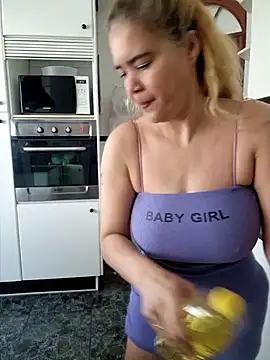 Snapshot of lamorbosa37 chatting on 12/10/24, 11:54 lamorbosa37 online show from 12/10/24, 11:54