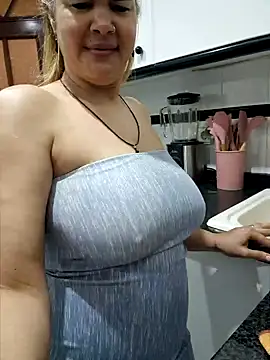 Snapshot of lamorbosa37 chatting on 02/05/25, 06:37 lamorbosa37 online show from 02/05/25, 06:37