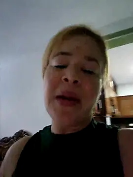 Snapshot of lamorbosa37 chatting on 03/12/25, 06:11 lamorbosa37 online show from 03/12/25, 06:11