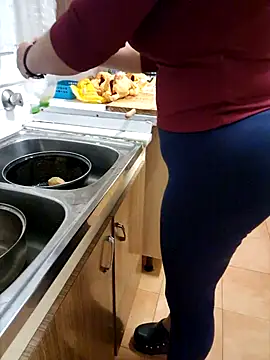 Snapshot of lamorbosa37 chatting on 10/09/25, 07:45 lamorbosa37 online show from 10/09/25, 07:45