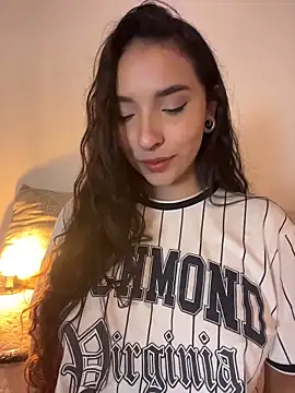 Snapshot of ThaliaRivera_ chatting on 03/15/26, 04:51 ThaliaRivera online show from 03/15/26, 04:51