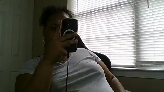 Snapshot of Badgirlbrittt chatting on 09/29/25, 06:13 Badgirlbrittt online show from 09/29/25, 06:13