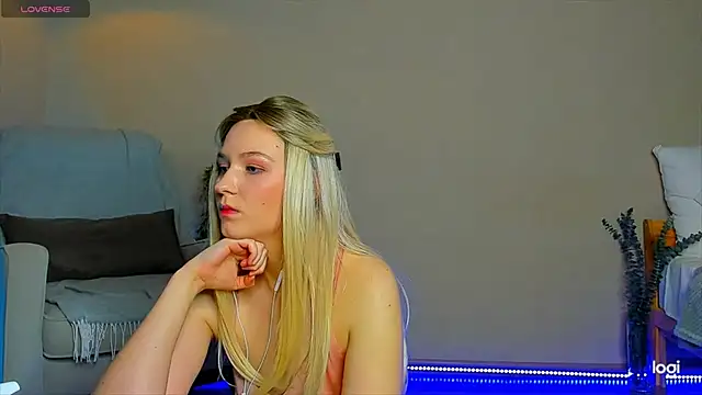 Agatha weiss online show from 11/19/25, 05:35