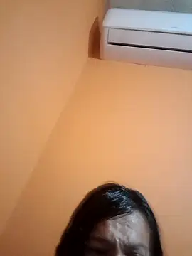 miicheele32 online show from 02/09/25, 07:16