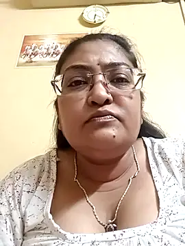 LAVERNIYA  online show from 03/18/25, 12:58