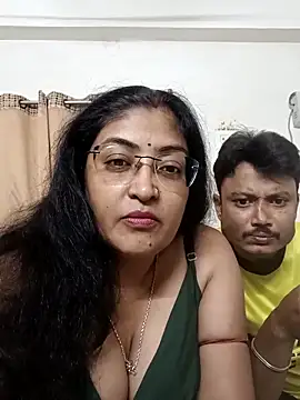 LAVERNIYA  online show from 09/18/25, 11:45