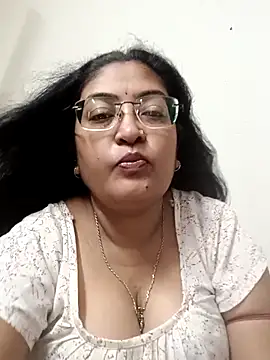 LAVERNIYA  online show from 09/19/25, 03:30