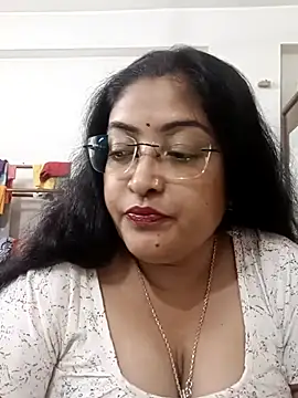 LAVERNIYA  online show from 09/23/25, 10:18