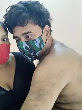 Snapshot of IND_COUPLE1 chatting on 12/10/24, 03:52 IND COUPLE1 online show from 12/10/24, 03:52