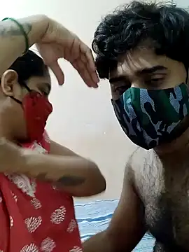 Snapshot of IND_COUPLE1 chatting on 12/21/24, 06:55 IND COUPLE1 online show from 12/21/24, 06:55