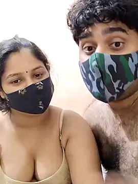 Snapshot of IND_COUPLE1 chatting on 12/28/24, 09:19 IND COUPLE1 online show from 12/28/24, 09:19