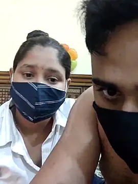 Snapshot of IND_COUPLE1 chatting on 02/10/25, 03:10 IND COUPLE1 online show from 02/10/25, 03:10