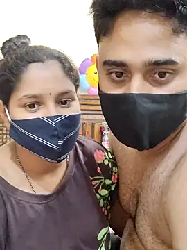 Snapshot of IND_COUPLE1 chatting on 02/15/25, 05:17 IND COUPLE1 online show from 02/15/25, 05:17