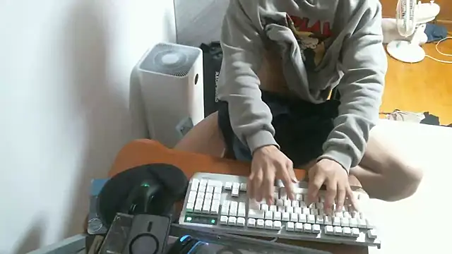 Snapshot of Stellan_0412 chatting on 02/10/26, 04:22 Stellan 0412 online show from 02/10/26, 04:22