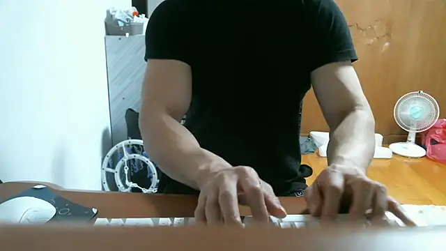 Stellan 0412 online show from 04/23/26, 04:31