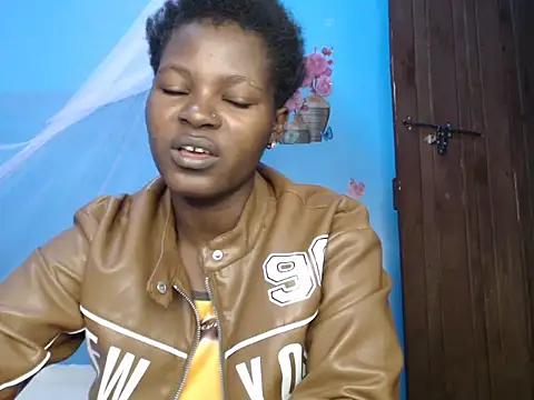 TrishaKalid online show from 02/10/26, 07:23