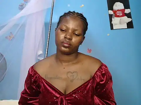 TrishaKalid online show from 03/29/26, 07:41