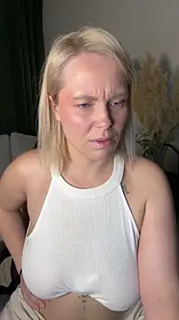 Charming Daphny online show from 05/16/26, 07:05