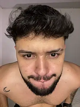 Snapshot of bruce__naughty chatting on 03/19/26, 11:42 bruce naughty online show from 03/19/26, 11:42