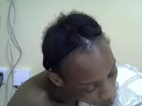 Snapshot of Iam_Rona chatting on 01/24/25, 12:52 Iam Rona online show from 01/24/25, 12:52