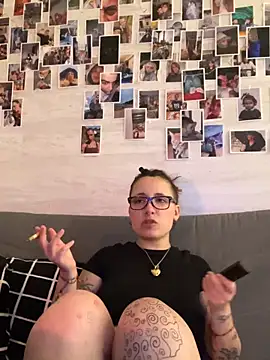 Hawitxui online show from 04/11/26, 07:24