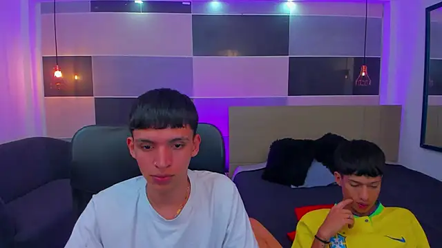 Juan Nd Steven online show from 01/28/25, 04:08