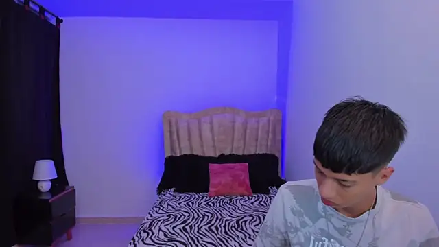 Juan Nd Steven online show from 09/12/25, 04:23