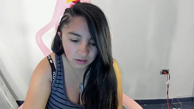  Angelinaandrade  online show from 03/10/25, 02:16