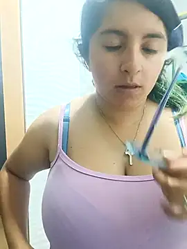  Angelinaandrade  online show from 10/24/25, 01:13