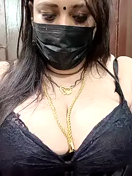 Snapshot of ashikaa_r chatting on 12/26/24, 06:12 ashikaa r online show from 12/26/24, 06:12