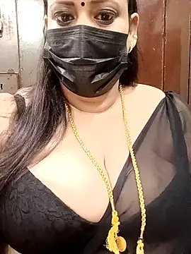 Snapshot of ashikaa_r chatting on 02/08/25, 05:08 ashikaa r online show from 02/08/25, 05:08