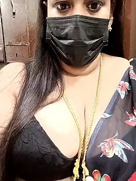 Snapshot of ashikaa_r chatting on 02/24/25, 02:15 ashikaa r online show from 02/24/25, 02:15