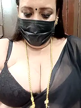 Snapshot of ashikaa_r chatting on 03/02/25, 07:23 ashikaa r online show from 03/02/25, 07:23