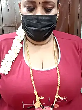 Snapshot of ashikaa_r chatting on 03/20/25, 06:20 ashikaa r online show from 03/20/25, 06:20