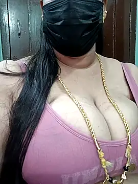 Snapshot of ashikaa_r chatting on 03/23/25, 07:42 ashikaa r online show from 03/23/25, 07:42