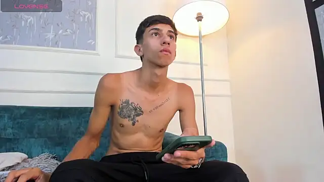 Lucian Davi online show from 09/22/25, 04:14