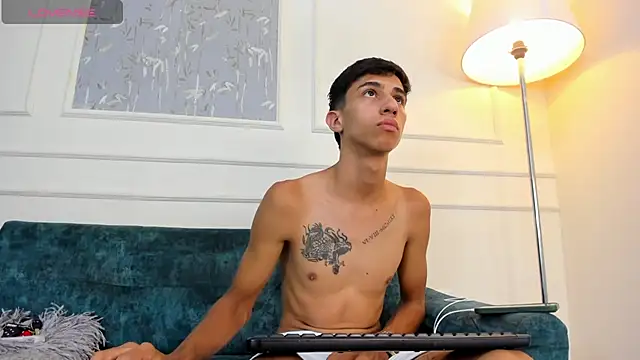 Lucian Davi online show from 09/23/25, 03:53