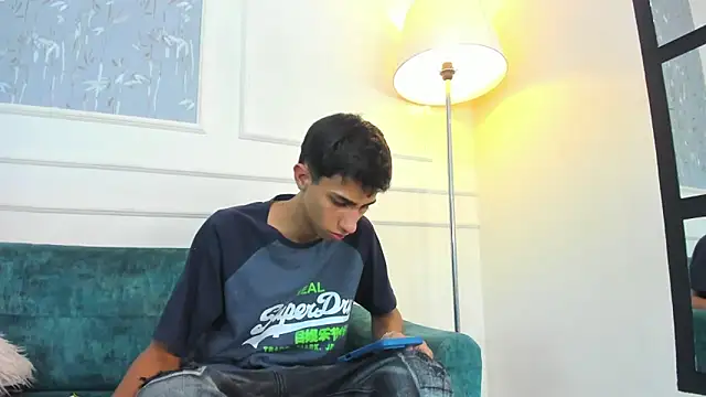 Lucian Davi online show from 10/14/25, 04:19