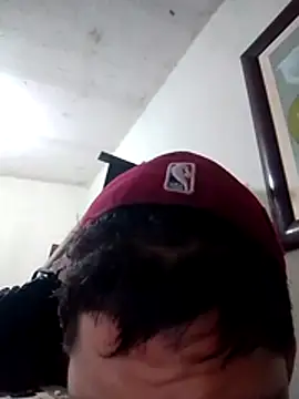 Snapshot of Alonsomadeira chatting on 05/27/26, 01:57 Alonsomadeira online show from 05/27/26, 01:57