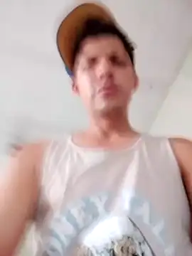 Snapshot of Alonsomadeira chatting on 07/23/26, 01:19 Alonsomadeira online show from 07/23/26, 01:19