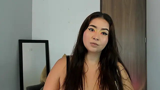 Snapshot of LiahDiaz chatting on 05/13/26, 03:20 LiahDiaz online show from 05/13/26, 03:20