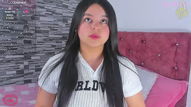 skyhotgirll online show from 10/03/25, 04:31