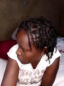 pretty prickle online show from 11/19/25, 02:17